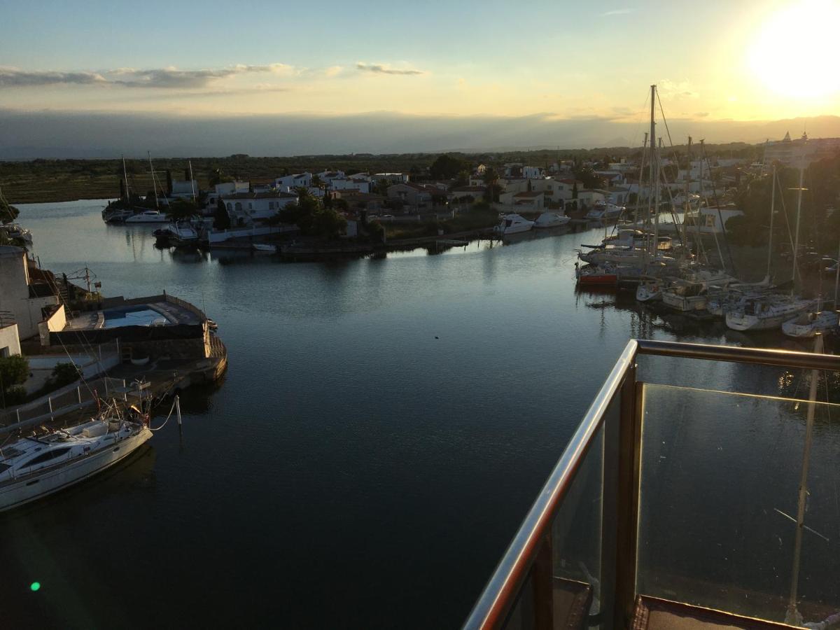 Vue Panoramique sur la Mediterrannée, appartement sur canal&proche plage Roses Esterno foto