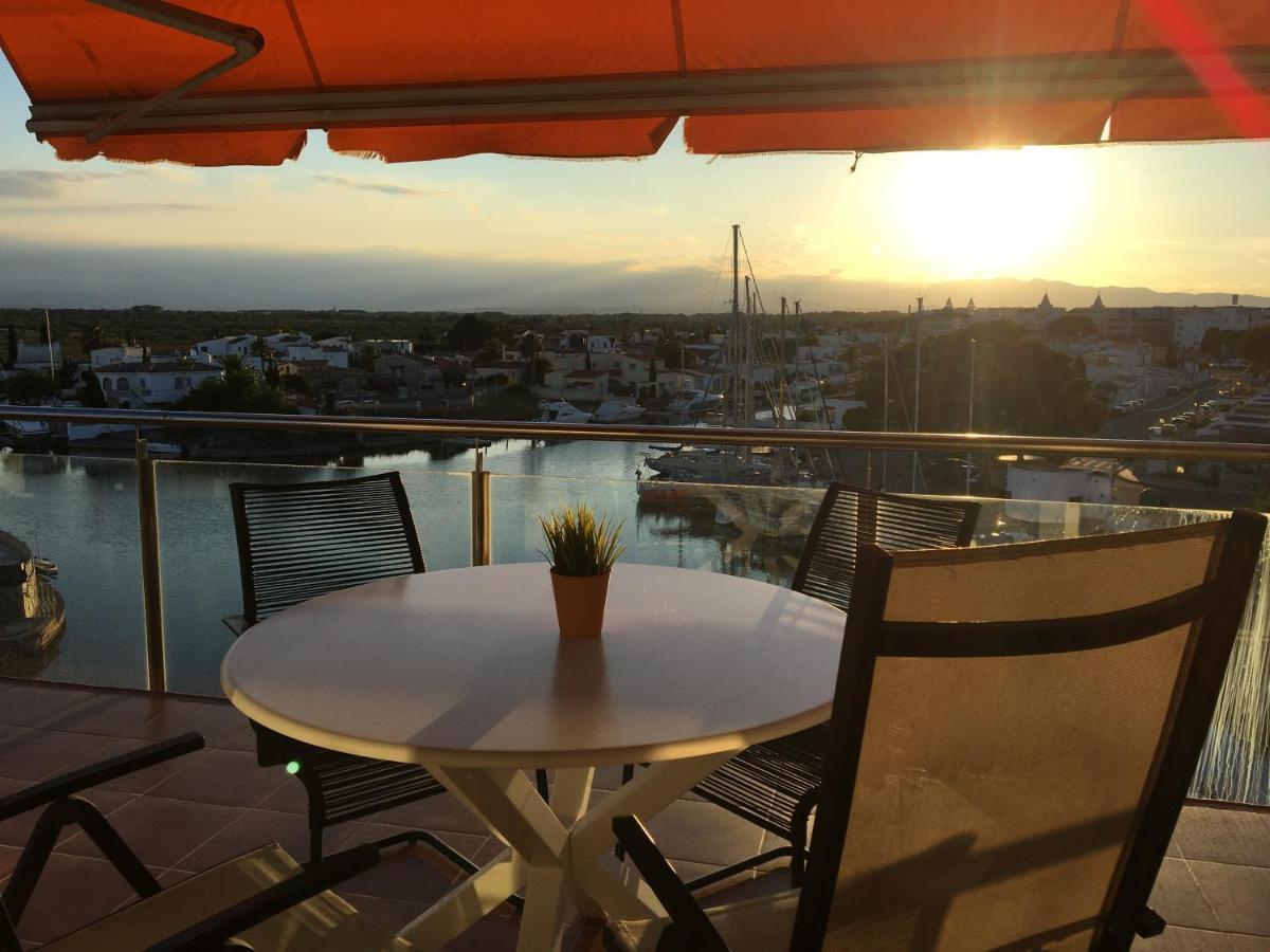 Vue Panoramique sur la Mediterrannée, appartement sur canal&proche plage Roses Esterno foto